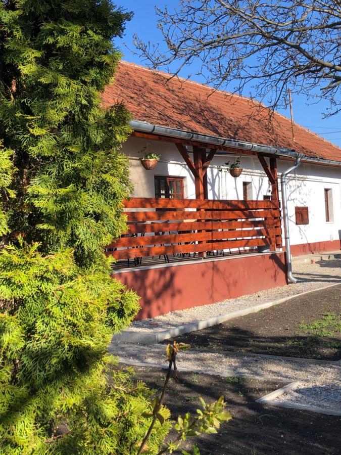 Mormota Vendégház Mezőkövesd Exterior foto